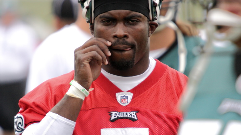 Michael Vick goatee eagles NFL uniform