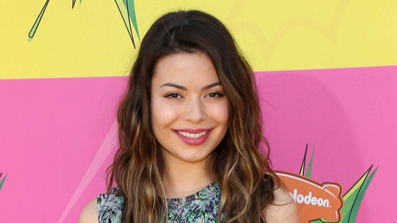 Miranda Cosgrove smiling