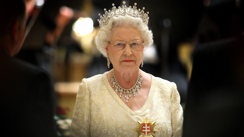 Queen Elizabeth frowning 