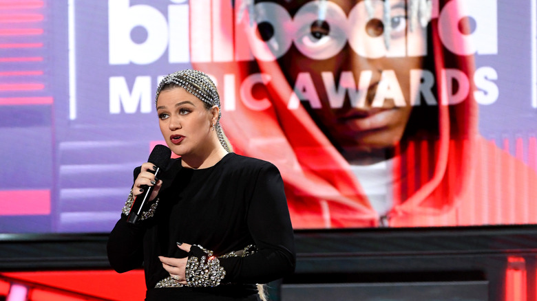 Kelly Clarkson at an award event