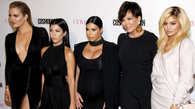 Khloé Kardashian, Kourtney Kardashian, Kim Kardashian, Kris Jenner, and Kylie Jenner posing 