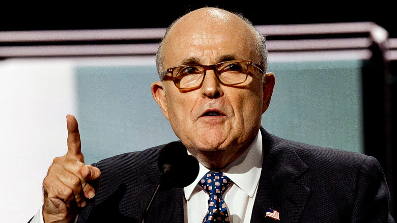 Rudy Giuliani pointing