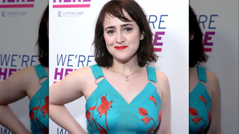 Mara Wilson red lipstick