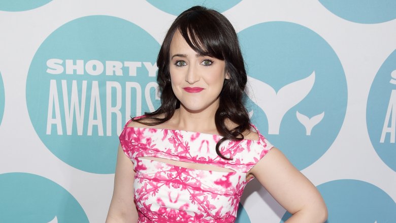 Mara Wilson posing