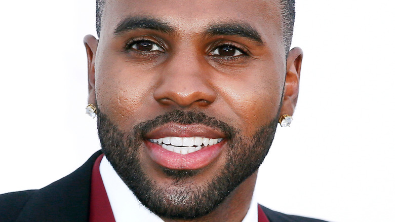 Jason Derulo smiling