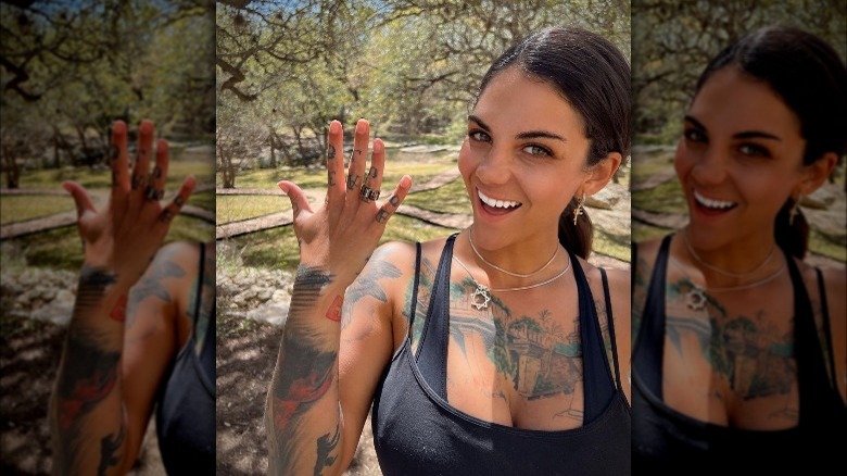 Bonnie Rotten showing her engagement ring