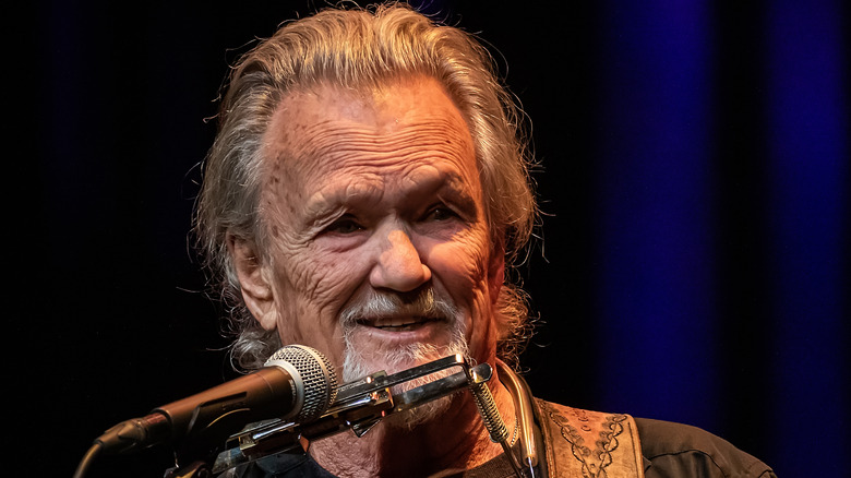 Kris Kristofferson performs