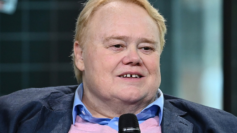 Louie Anderson giving interview