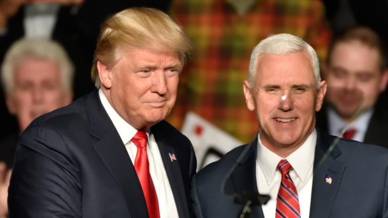 Mike Pence shaking hands with Donald Trump