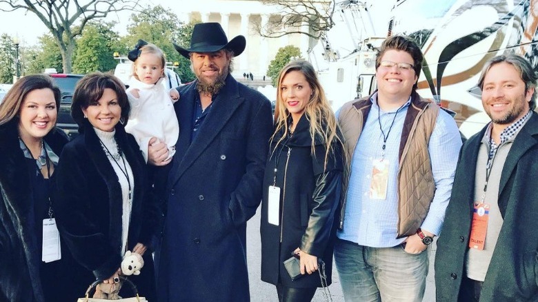 Toby Keith with his family