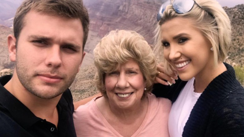 Chasey, Faye, and Savannah Chrisley posing for selfie