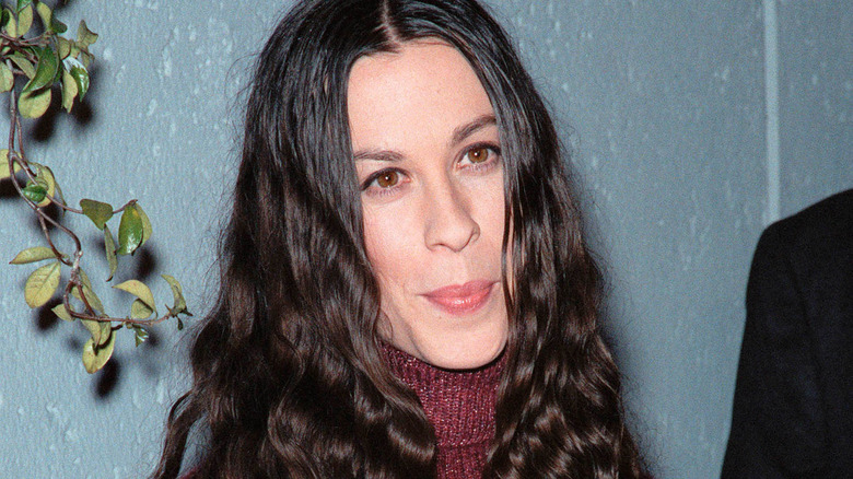 Alanis Morissette in 1999