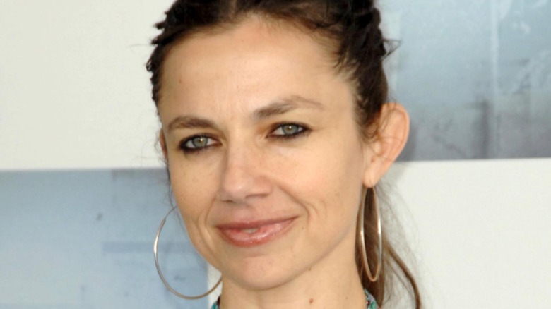 Justine Bateman smiling