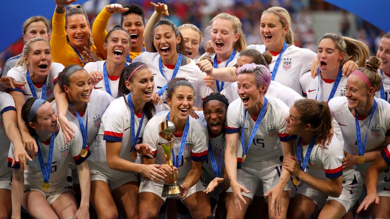 Alex Morgan and her teammates