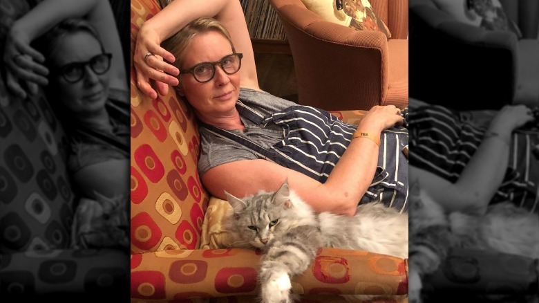 Cynthia Nixon and her cat 