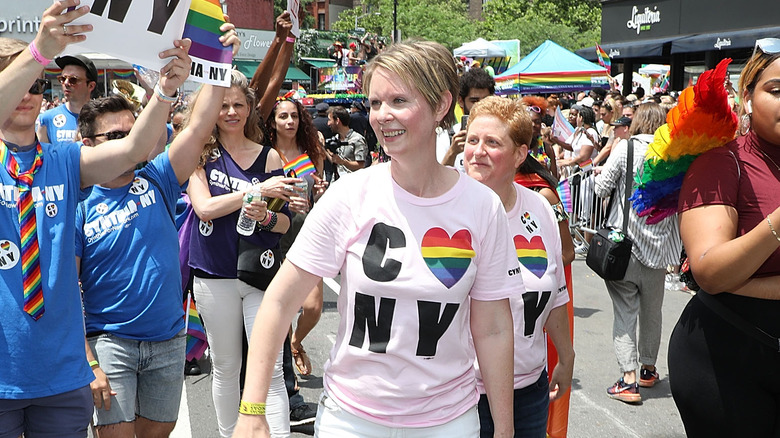 Cynthia Nixon at a parade 