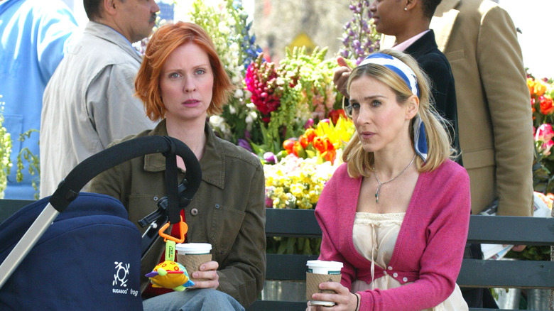 Cynthia Nixon and Sarah Jessica Parker filming Sex and the City