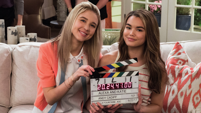 Isabel May and Paris Berelc