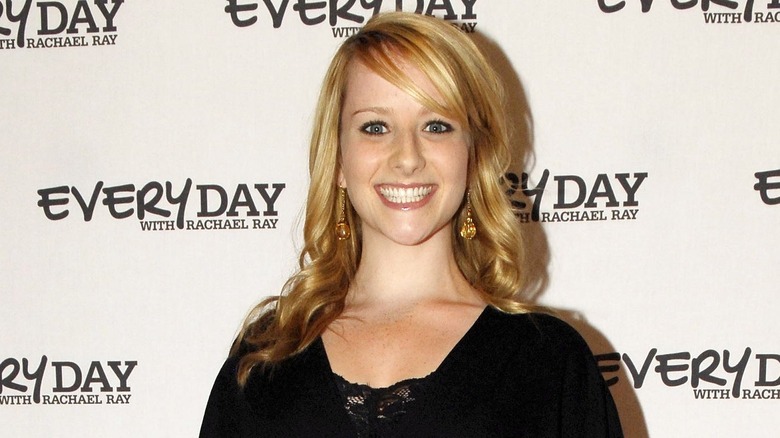 Melissa Rauch smiling