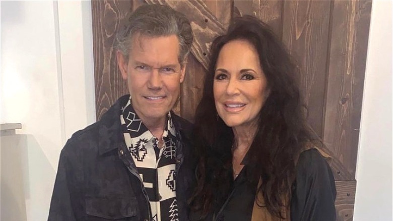 Randy Travis, Mary Travis posing