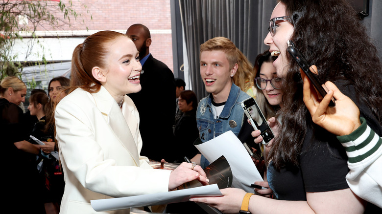 Sadie sink signing autographs