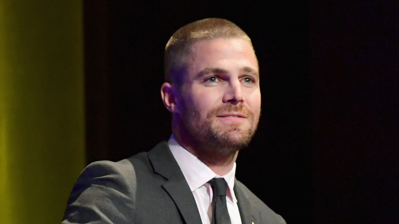 Stephen Amell wearing a tie