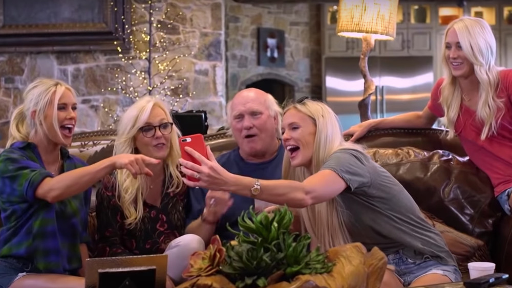 Watch Trailer for Terry Bradshaw's E! Series The Bradshaw Bunch