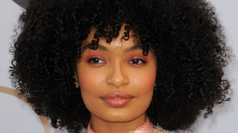 Yara Shahidi in pink eyeshadow