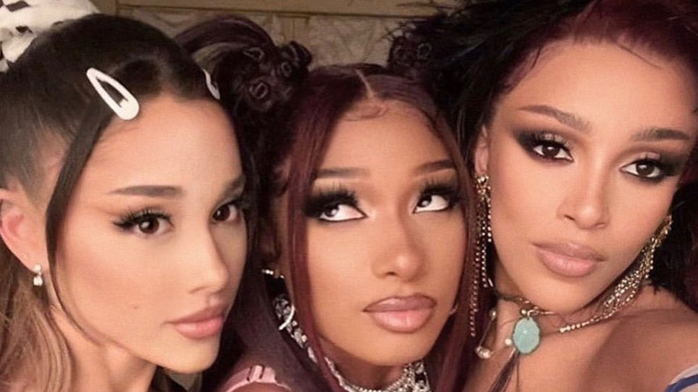 Ariana Grande, Megan Thee Stallion, Dojo Cat taking selfie