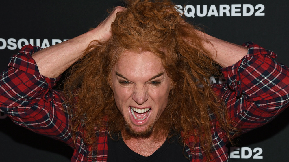 Carrot Top making a face