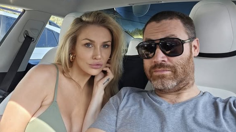 Courtney Stodden and their second husband Jared Safier pose together for a selfie.