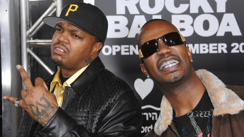 DJ Paul and Juicy J posing together 