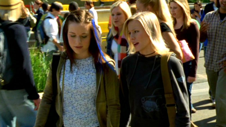 Tina Majorino and Kristen Bell in Veronica Mars