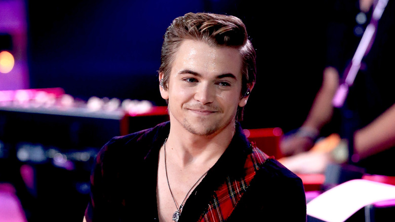 Hunter Hayes on stage