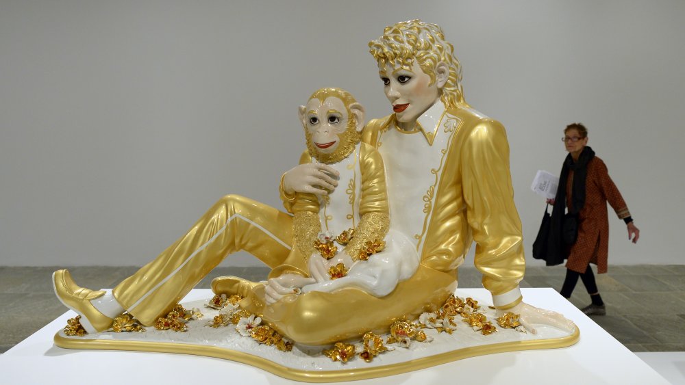 Sculpture of Michael Jackson and Bubbles