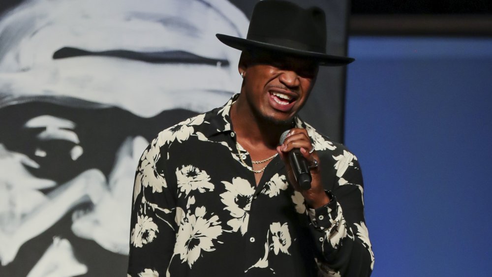 Ne-Yo singing on stage for George Floyd 