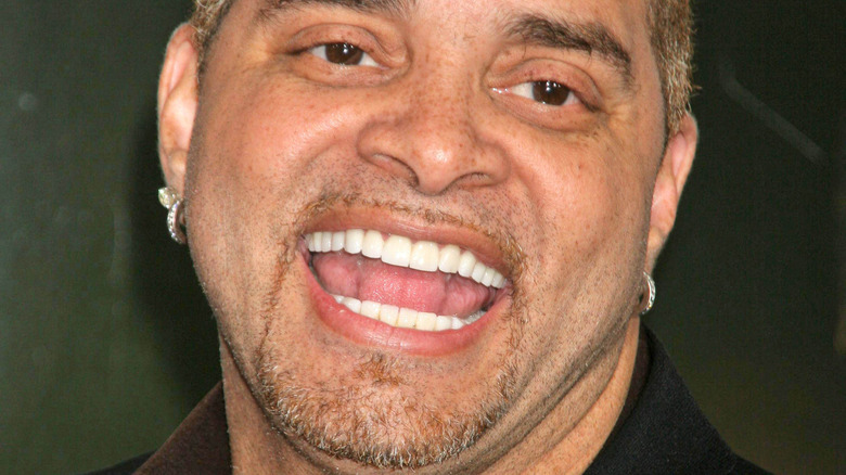 Sinbad smiling in 2013