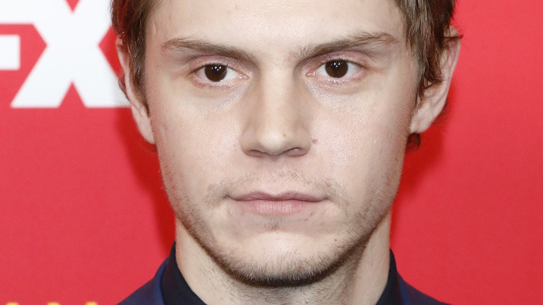 Evan Peters posing