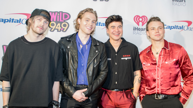 5 Seconds of Summer poses for a picture