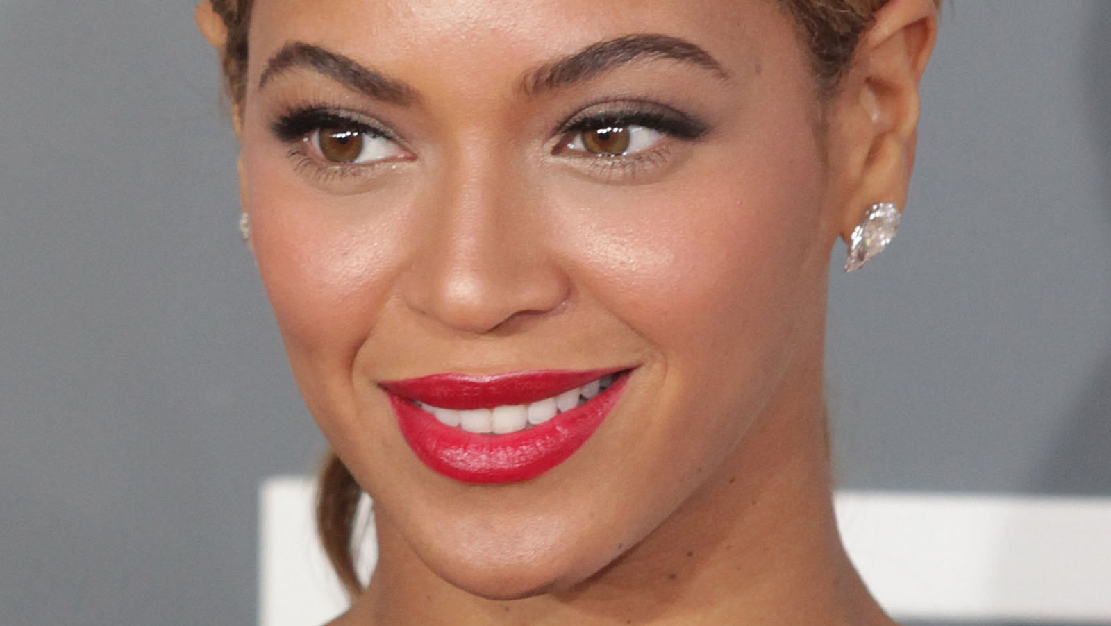 what-s-the-real-meaning-of-cozy-by-beyonce-here-s-what-we-think-news