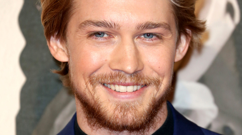 Joe Alwyn at a 2018 premiere