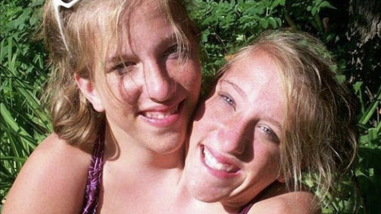 Conjoined twins Abigail and Brittany Hensel offer a glimpse in to