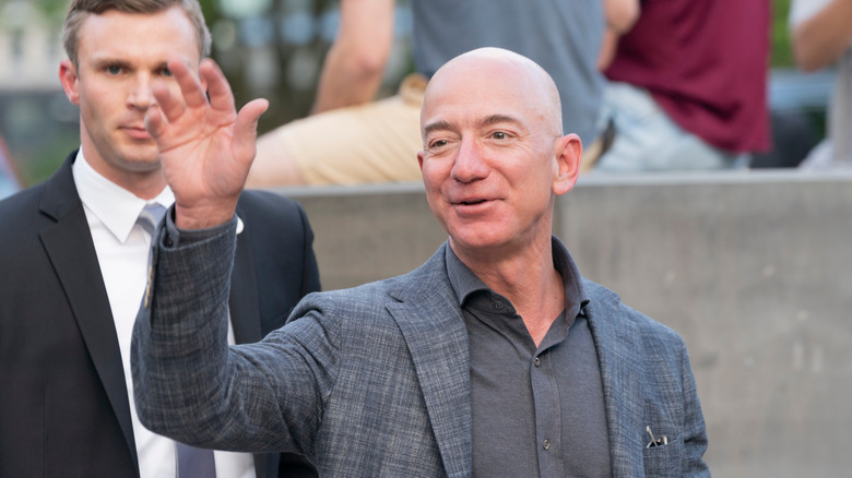 Jeff Bezos waving