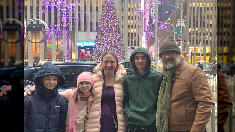 Bo Bice posing with family in NYC