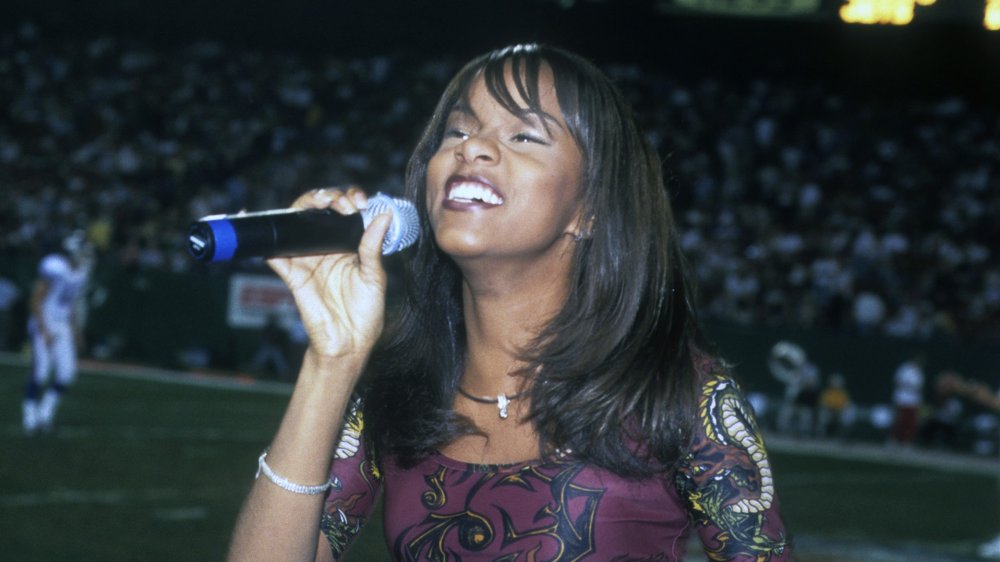 LeToya Luckett  performs with Destiny's Child at a New York Giants and New York Jets game in 1998