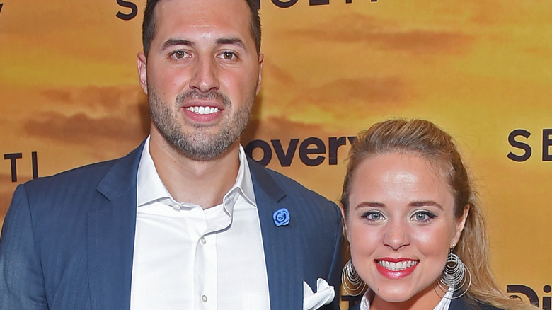 Jeremy Vuolo and Jinger Vuolo posing