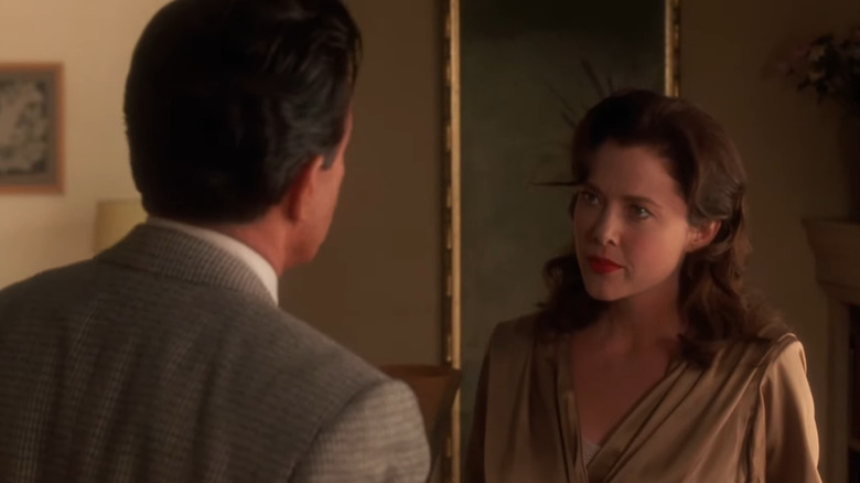 Annette Bening and Warren Beatty acting in Bugsy