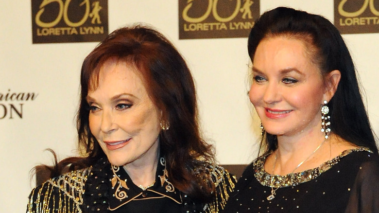 Loretta Lynn with her younger sister Crystal Gayle