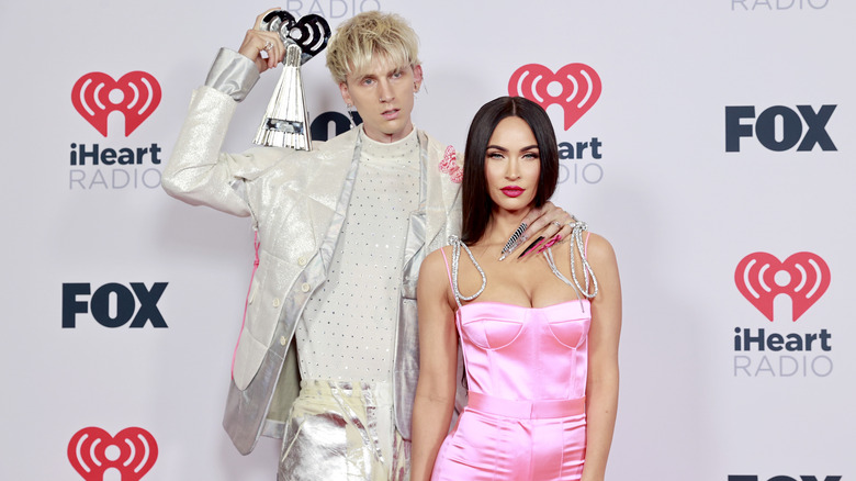 machine gun kelly megan fox long nails