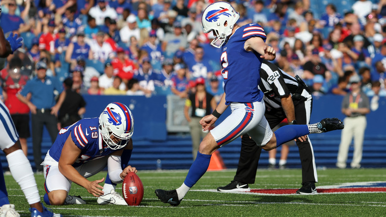 Matt Araiza kicks a field goal